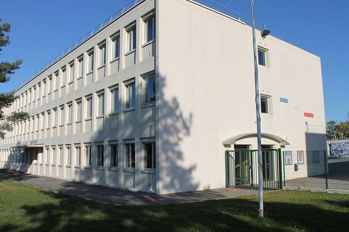 Trappes - Immobilier - CENTURY 21 ASF Immo - Collège Youri Gagarine - Trappes