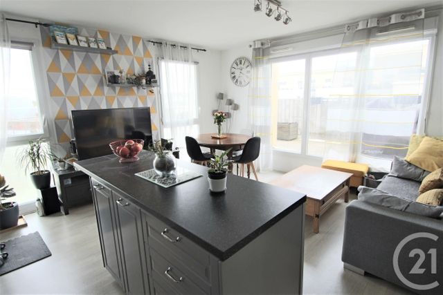 Afficher la photo en grand Appartement F3 à vendre - 3 pièces - 60.0 m2 - TRAPPES - 78 - ILE-DE-FRANCE - Century 21 Asf Immo
