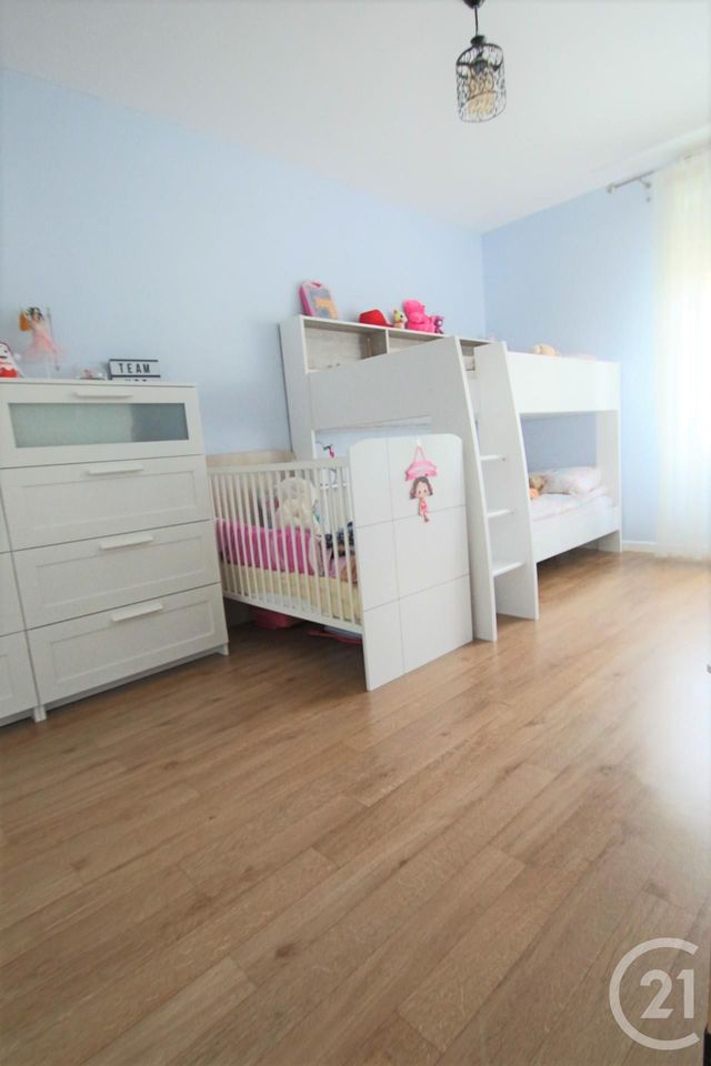 Afficher la photo en grand Appartement F4 à vendre - 4 pièces - 77.82 m2 - TRAPPES - 78 - ILE-DE-FRANCE - Century 21 Asf Immo