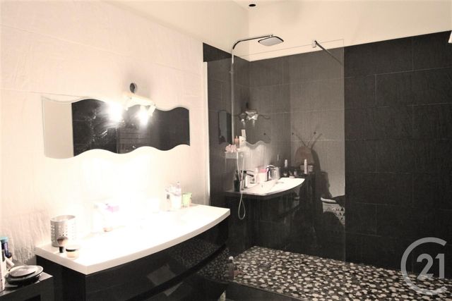 Afficher la photo en grand Appartement F3 à vendre - 3 pièces - 87.9 m2 - COIGNIERES - 78 - ILE-DE-FRANCE - Century 21 Asf Immo