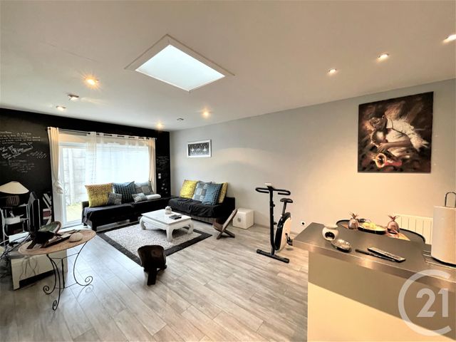 Afficher la photo en grand Appartement F3 à vendre - 3 pièces - 87.9 m2 - COIGNIERES - 78 - ILE-DE-FRANCE - Century 21 Asf Immo