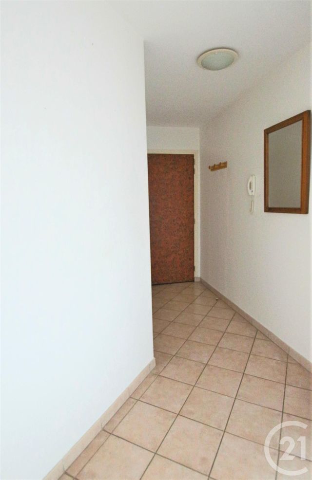 Afficher la photo en grand Appartement F4 à vendre - 4 pièces - 76.35 m2 - TRAPPES - 78 - ILE-DE-FRANCE - Century 21 Asf Immo