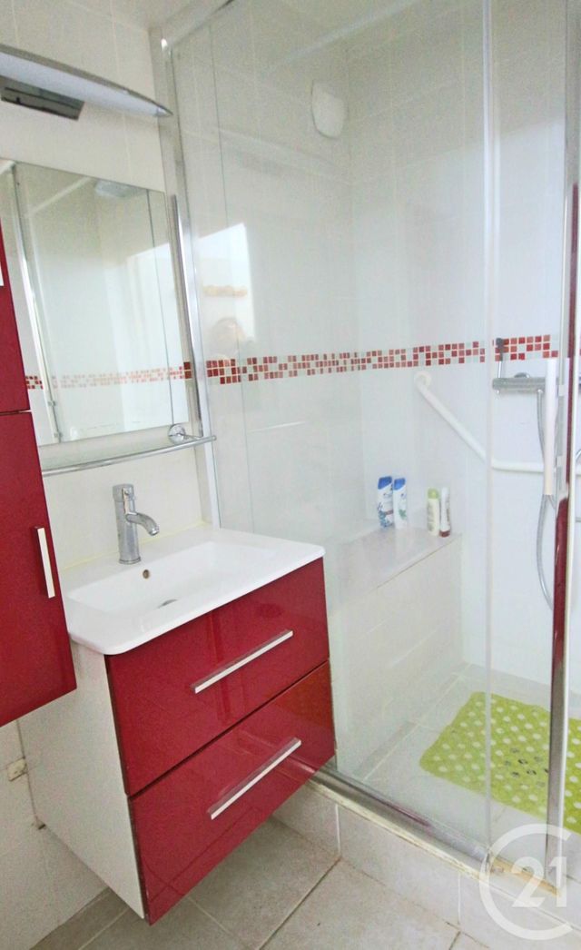 Afficher la photo en grand Appartement F4 à vendre - 4 pièces - 76.35 m2 - TRAPPES - 78 - ILE-DE-FRANCE - Century 21 Asf Immo