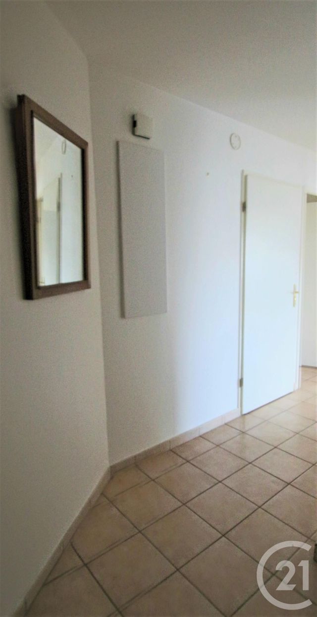 Afficher la photo en grand Appartement F4 à vendre - 4 pièces - 76.35 m2 - TRAPPES - 78 - ILE-DE-FRANCE - Century 21 Asf Immo