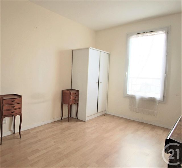 Afficher la photo en grand Appartement F4 à vendre - 4 pièces - 76.35 m2 - TRAPPES - 78 - ILE-DE-FRANCE - Century 21 Asf Immo