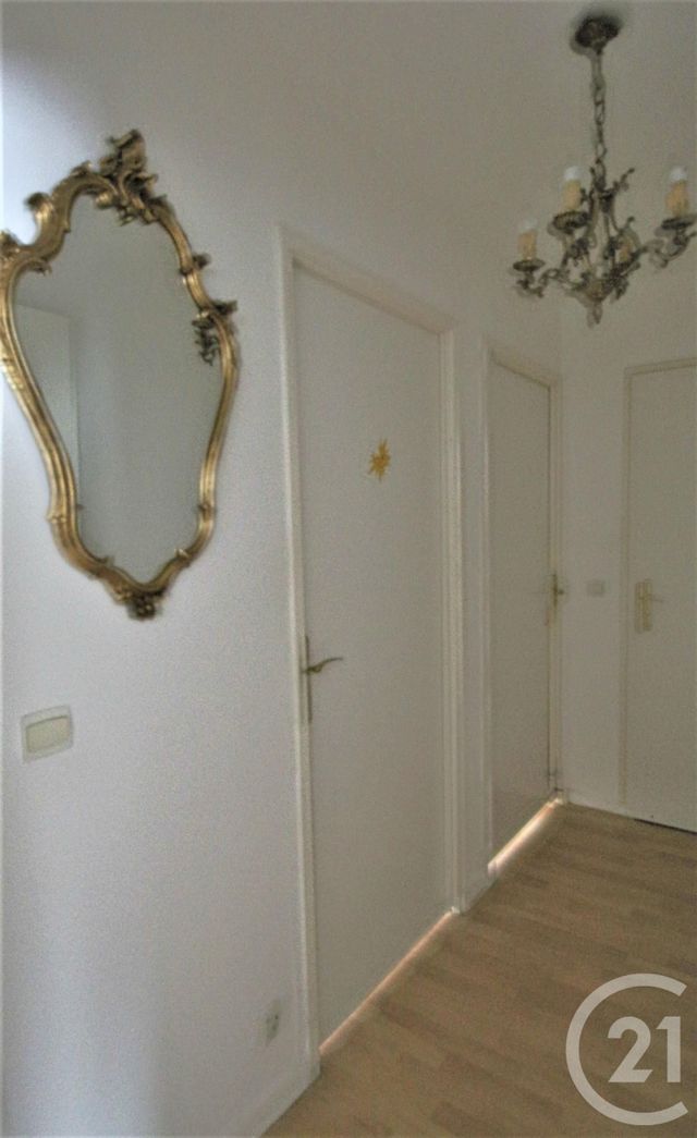 Afficher la photo en grand Appartement F4 à vendre - 4 pièces - 76.35 m2 - TRAPPES - 78 - ILE-DE-FRANCE - Century 21 Asf Immo