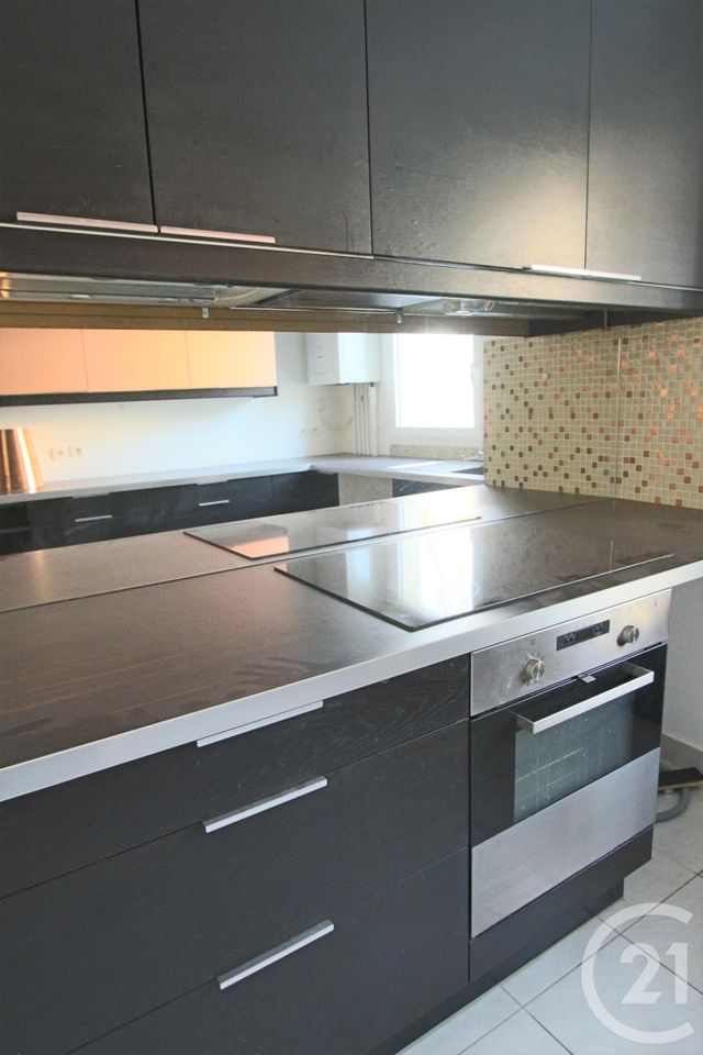 Afficher la photo en grand Appartement F4 à vendre - 4 pièces - 78.0 m2 - TRAPPES - 78 - ILE-DE-FRANCE - Century 21 Asf Immo