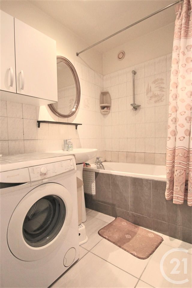 Afficher la photo en grand Appartement F4 à vendre - 4 pièces - 80.0 m2 - TRAPPES - 78 - ILE-DE-FRANCE - Century 21 Asf Immo