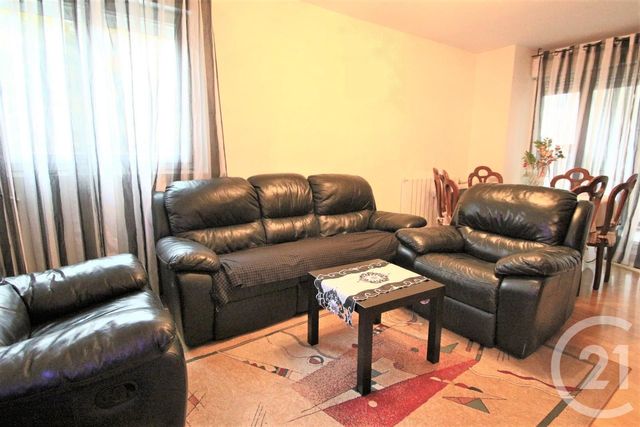 Afficher la photo en grand Appartement F4 à vendre - 4 pièces - 80.0 m2 - TRAPPES - 78 - ILE-DE-FRANCE - Century 21 Asf Immo