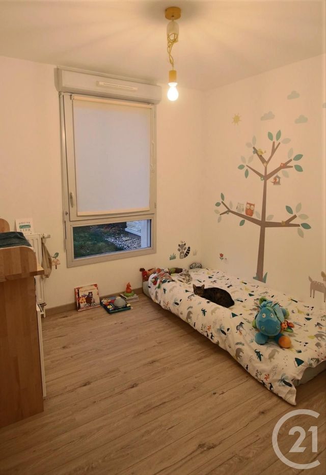 Afficher la photo en grand Appartement F4 à vendre - 4 pièces - 87.04 m2 - TRAPPES - 78 - ILE-DE-FRANCE - Century 21 Asf Immo