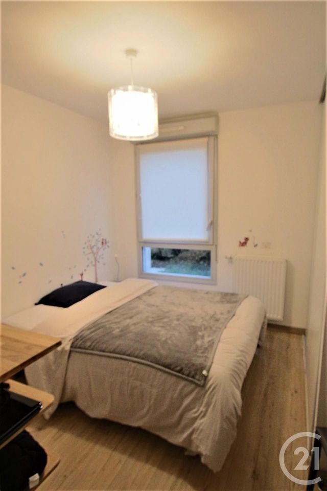 Afficher la photo en grand Appartement F4 à vendre - 4 pièces - 87.04 m2 - TRAPPES - 78 - ILE-DE-FRANCE - Century 21 Asf Immo