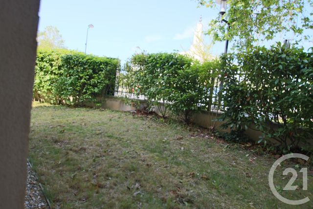 Afficher la photo en grand Appartement F4 à vendre - 4 pièces - 87.04 m2 - TRAPPES - 78 - ILE-DE-FRANCE - Century 21 Asf Immo