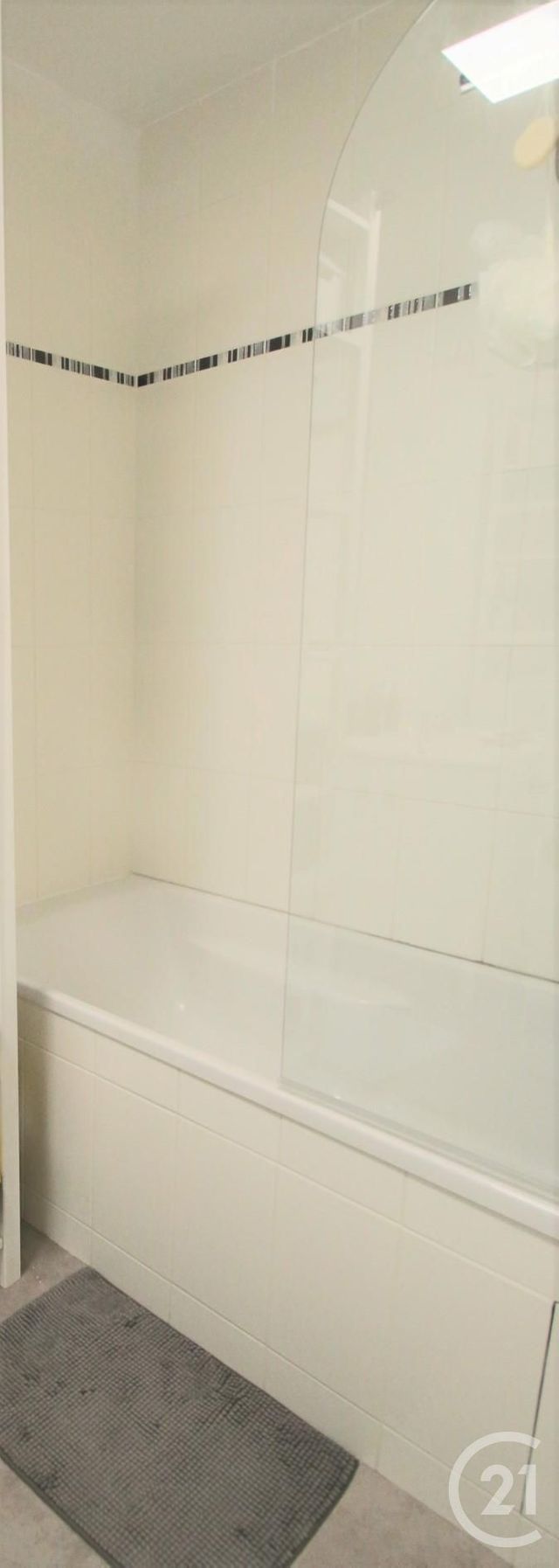 Afficher la photo en grand Appartement F3 à vendre - 3 pièces - 57.01 m2 - TRAPPES - 78 - ILE-DE-FRANCE - Century 21 Asf Immo