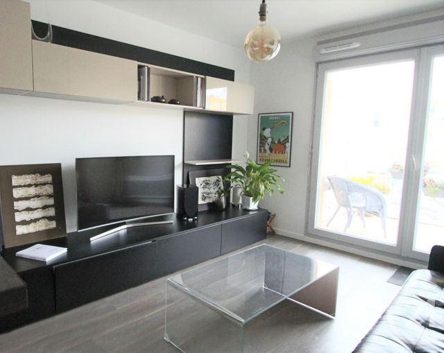 Afficher la photo en grand Appartement F3 à vendre - 3 pièces - 57.01 m2 - TRAPPES - 78 - ILE-DE-FRANCE - Century 21 Asf Immo