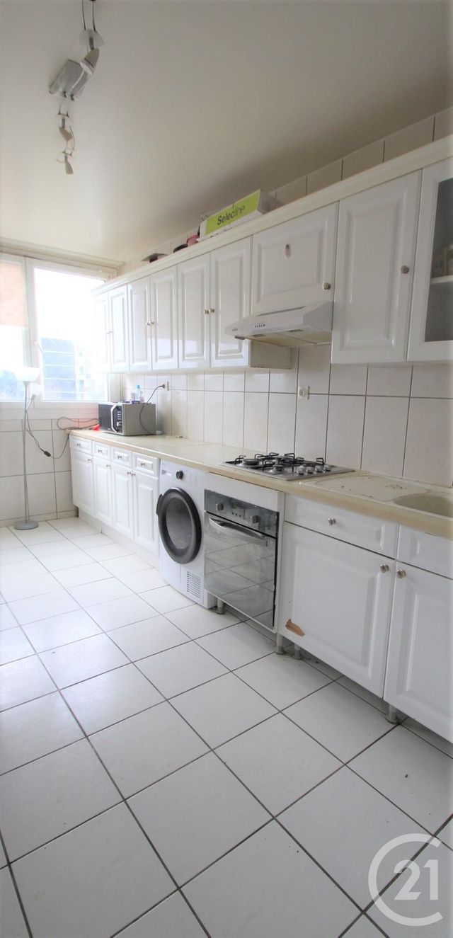 Afficher la photo en grand Appartement T4 à vendre - 4 pièces - 76.0 m2 - TRAPPES - 78 - ILE-DE-FRANCE - Century 21 Asf Immo