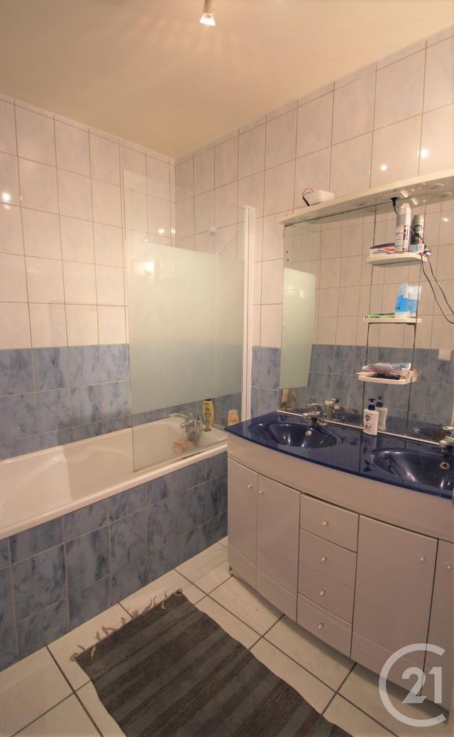 Afficher la photo en grand Appartement T4 à vendre - 4 pièces - 76.0 m2 - TRAPPES - 78 - ILE-DE-FRANCE - Century 21 Asf Immo