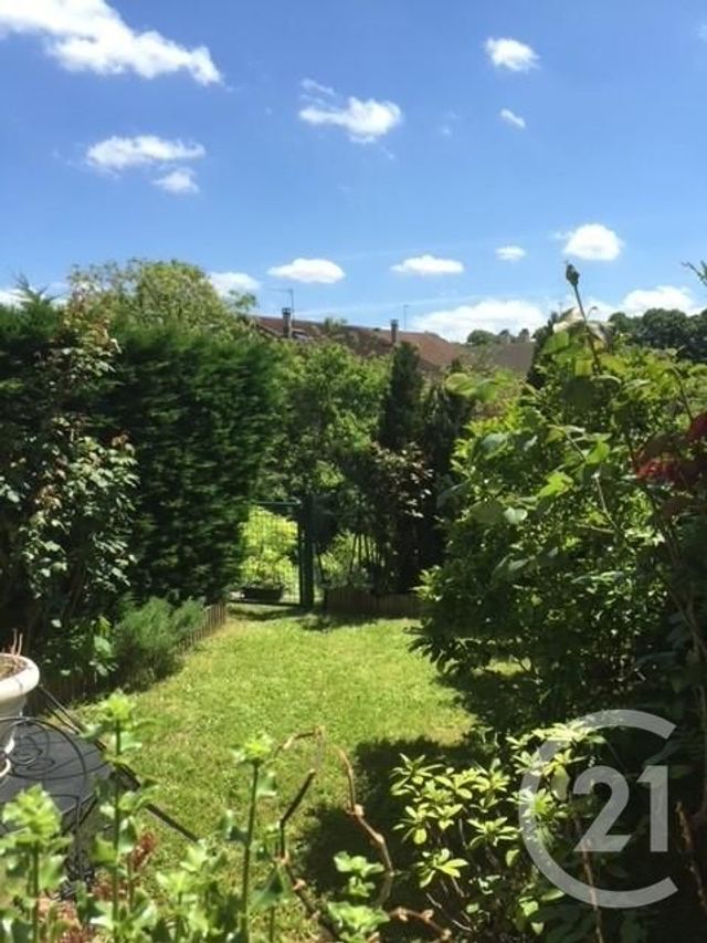 Afficher la photo en grand Appartement F4 à vendre - 4 pièces - 100.01 m2 - TRAPPES - 78 - ILE-DE-FRANCE - Century 21 Asf Immo