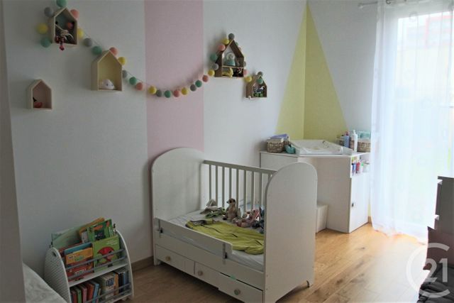 Afficher la photo en grand Appartement F4 à vendre - 4 pièces - 81.56 m2 - TRAPPES - 78 - ILE-DE-FRANCE - Century 21 Asf Immo