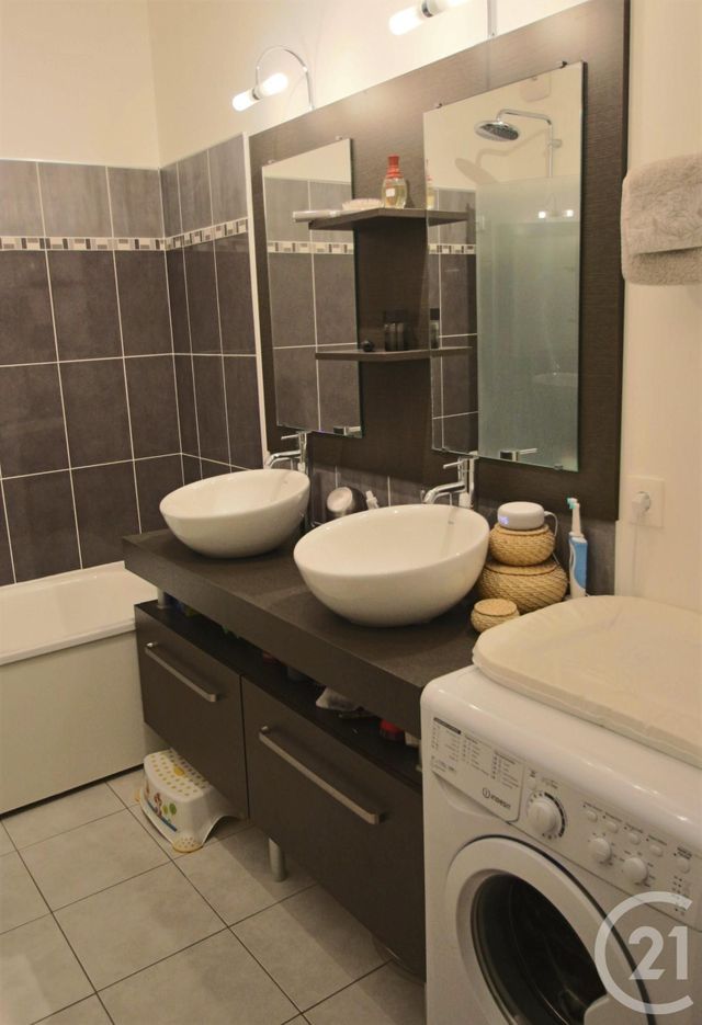 Afficher la photo en grand Appartement F4 à vendre - 4 pièces - 81.56 m2 - TRAPPES - 78 - ILE-DE-FRANCE - Century 21 Asf Immo