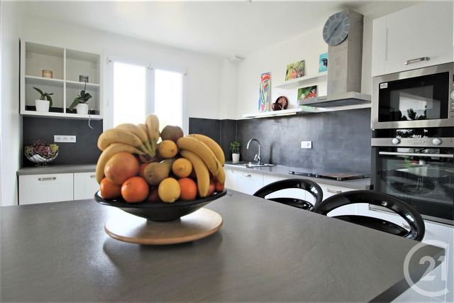 Appartement F5 à vendre - 5 pièces - 110.0 m2 - LA VERRIERE - 78 - ILE-DE-FRANCE - Century 21 Asf Immo Appartement F5 à vendre - 5 pièces - 110.0 m2 - LA VERRIERE - 78 - ILE-DE-FRANCE - Century 21 Asf Immo