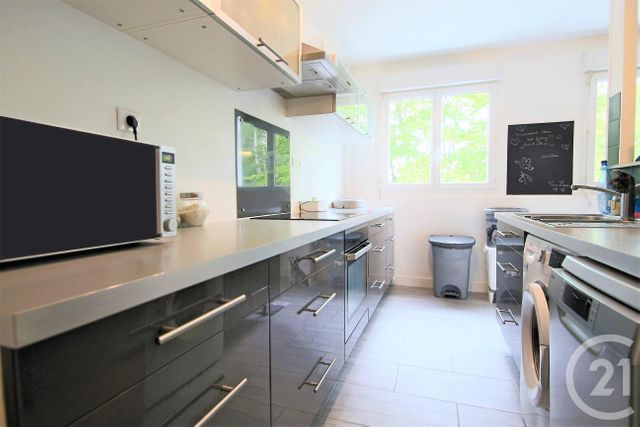 Appartement F3 à vendre - 3 pièces - 70.0 m2 - TRAPPES - 78 - ILE-DE-FRANCE - Century 21 Asf Immo Appartement F3 à vendre - 3 pièces - 70.0 m2 - TRAPPES - 78 - ILE-DE-FRANCE - Century 21 Asf Immo