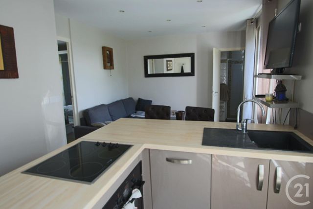 Afficher la photo en grand Appartement F2 à vendre - 2 pièces - 29.75 m2 - TRAPPES - 78 - ILE-DE-FRANCE - Century 21 Asf Immo