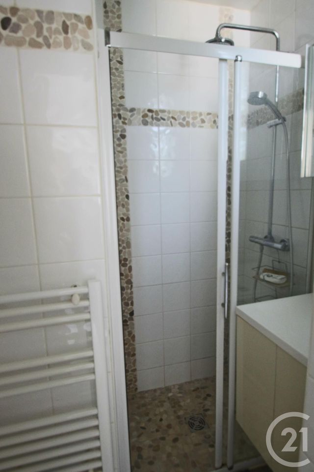 Afficher la photo en grand Appartement F2 à vendre - 2 pièces - 29.75 m2 - TRAPPES - 78 - ILE-DE-FRANCE - Century 21 Asf Immo