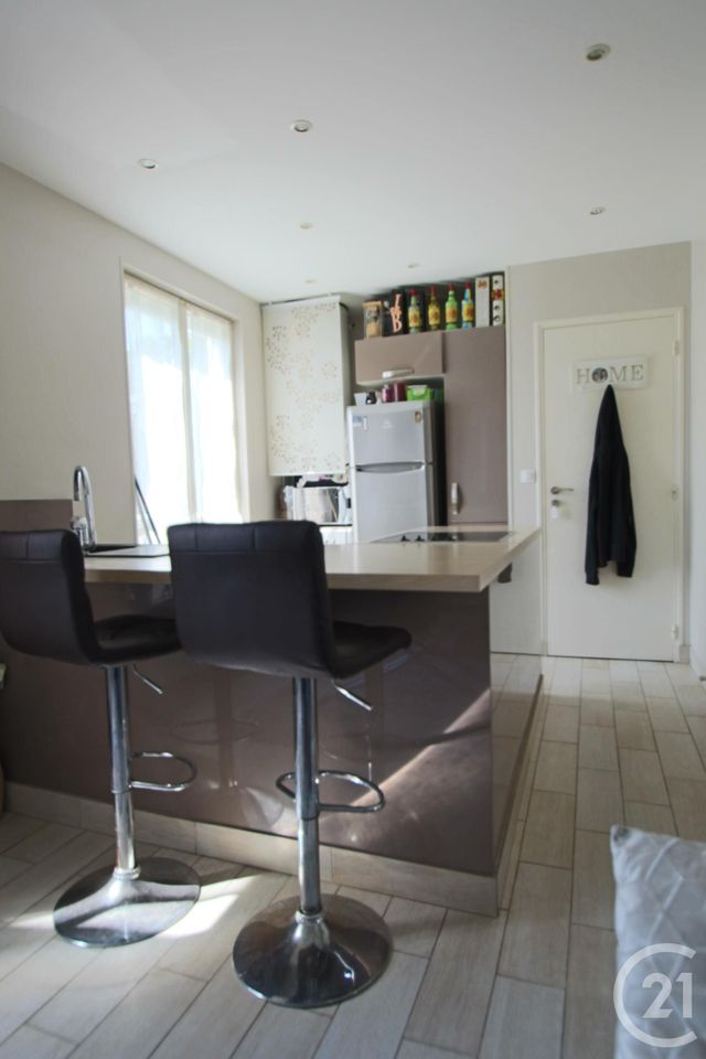 Afficher la photo en grand Appartement F2 à vendre - 2 pièces - 29.75 m2 - TRAPPES - 78 - ILE-DE-FRANCE - Century 21 Asf Immo