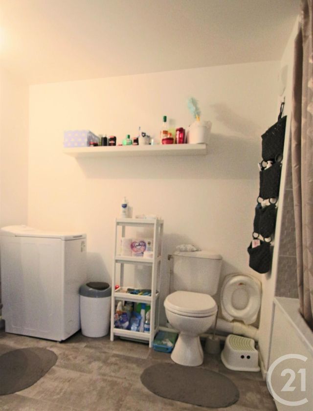Appartement F2 à vendre - 2 pièces - 40.0 m2 - TRAPPES - 78 - ILE-DE-FRANCE - Century 21 Asf Immo Appartement F2 à vendre - 2 pièces - 40.0 m2 - TRAPPES - 78 - ILE-DE-FRANCE - Century 21 Asf Immo