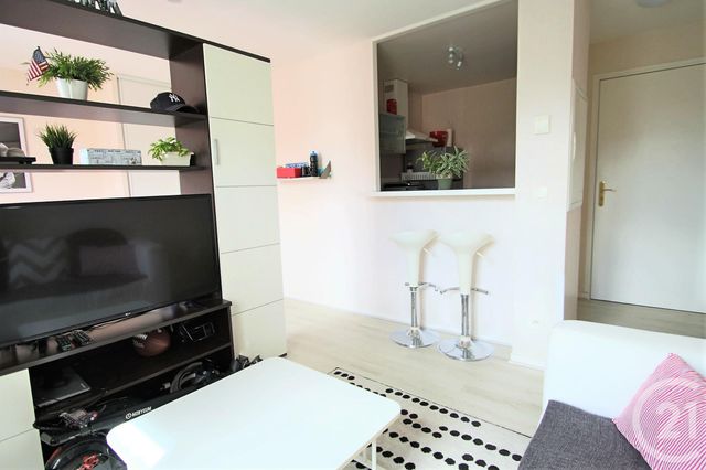 Appartement F1 à vendre - 1 pièce - 28.11 m2 - TRAPPES - 78 - ILE-DE-FRANCE - Century 21 Asf Immo Appartement F1 à vendre - 1 pièce - 28.11 m2 - TRAPPES - 78 - ILE-DE-FRANCE - Century 21 Asf Immo