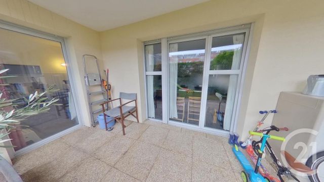 Appartement T4 à vendre - 4 pièces - 80.0 m2 - TRAPPES - 78 - ILE-DE-FRANCE - Century 21 Asf Immo Appartement T4 à vendre - 4 pièces - 80.0 m2 - TRAPPES - 78 - ILE-DE-FRANCE - Century 21 Asf Immo