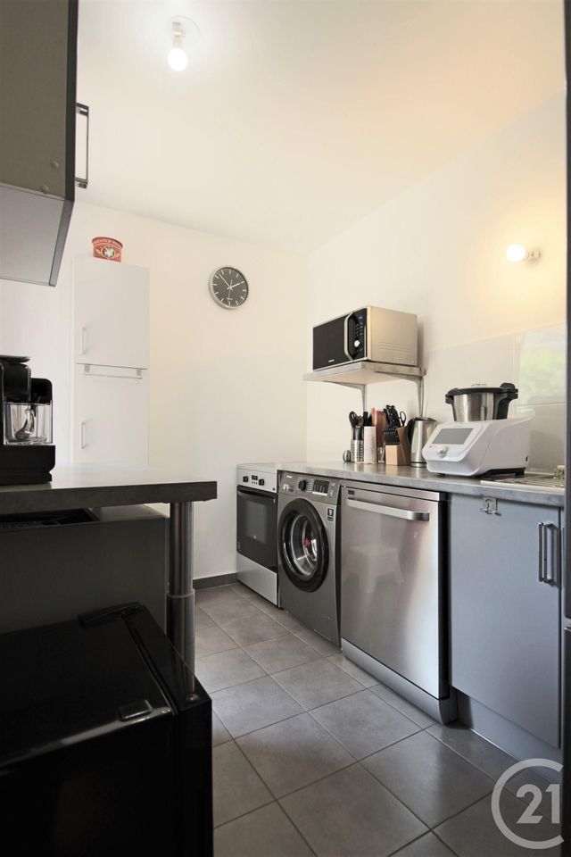 Appartement T4 à vendre - 4 pièces - 80.0 m2 - TRAPPES - 78 - ILE-DE-FRANCE - Century 21 Asf Immo Appartement T4 à vendre - 4 pièces - 80.0 m2 - TRAPPES - 78 - ILE-DE-FRANCE - Century 21 Asf Immo