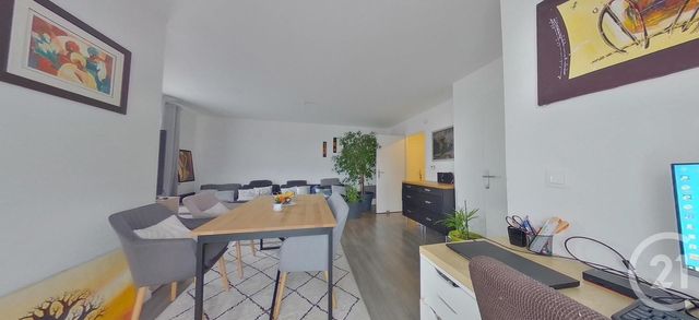 Appartement F4 à vendre - 4 pièces - 78.0 m2 - TRAPPES - 78 - ILE-DE-FRANCE - Century 21 Asf Immo Appartement F4 à vendre - 4 pièces - 78.0 m2 - TRAPPES - 78 - ILE-DE-FRANCE - Century 21 Asf Immo