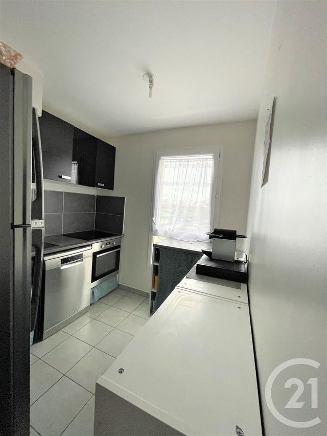 Appartement F4 à vendre - 4 pièces - 78.0 m2 - TRAPPES - 78 - ILE-DE-FRANCE - Century 21 Asf Immo Appartement F4 à vendre - 4 pièces - 78.0 m2 - TRAPPES - 78 - ILE-DE-FRANCE - Century 21 Asf Immo