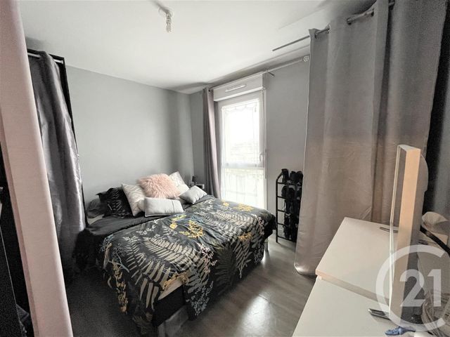 Appartement F4 à vendre - 4 pièces - 78.0 m2 - TRAPPES - 78 - ILE-DE-FRANCE - Century 21 Asf Immo Appartement F4 à vendre - 4 pièces - 78.0 m2 - TRAPPES - 78 - ILE-DE-FRANCE - Century 21 Asf Immo