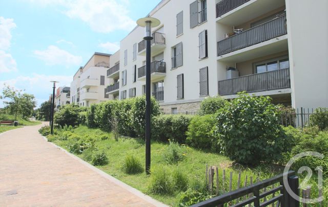 Appartement F3 à vendre - 3 pièces - 66.02 m2 - TRAPPES - 78 - ILE-DE-FRANCE - Century 21 Asf Immo Appartement F3 à vendre - 3 pièces - 66.02 m2 - TRAPPES - 78 - ILE-DE-FRANCE - Century 21 Asf Immo