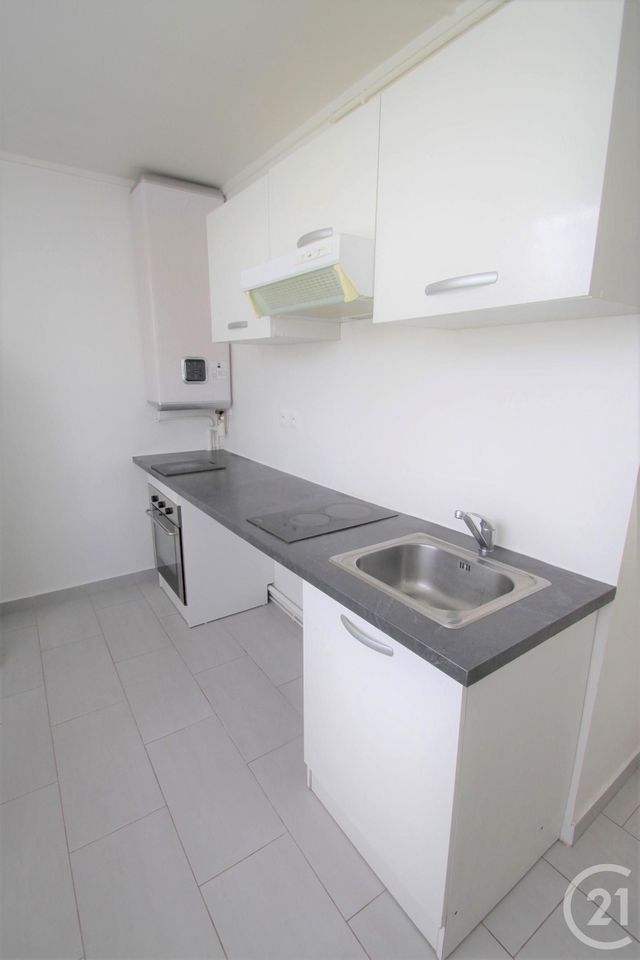 Afficher la photo en grand Appartement F3 à vendre - 3 pièces - 56.15 m2 - TRAPPES - 78 - ILE-DE-FRANCE - Century 21 Asf Immo