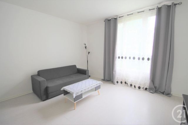 Afficher la photo en grand Appartement F3 à vendre - 3 pièces - 56.15 m2 - TRAPPES - 78 - ILE-DE-FRANCE - Century 21 Asf Immo