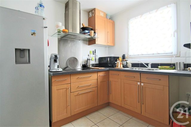 Afficher la photo en grand Appartement F3 à louer - 3 pièces - 64.68 m2 - TRAPPES - 78 - ILE-DE-FRANCE - Century 21 Asf Immo