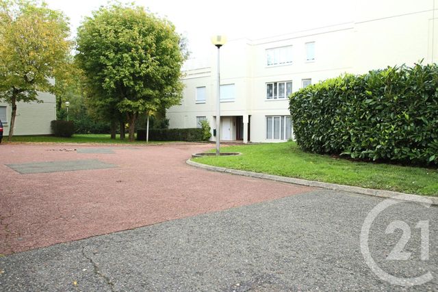 Afficher la photo en grand Appartement F4 à louer - 4 pièces - 77.43 m2 - TRAPPES - 78 - ILE-DE-FRANCE - Century 21 Asf Immo