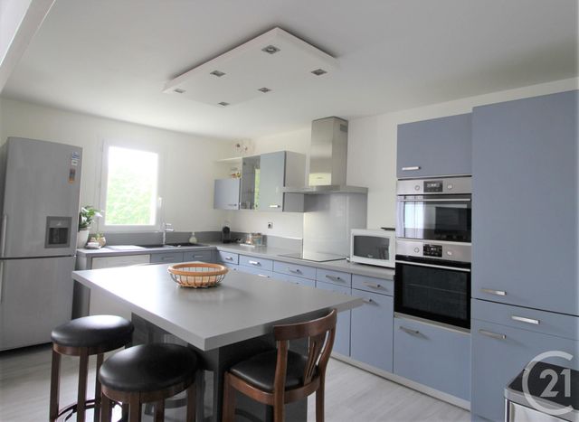 Afficher la photo en grand Appartement F5 à vendre - 5 pièces - 94.63 m2 - TRAPPES - 78 - ILE-DE-FRANCE - Century 21 Asf Immo