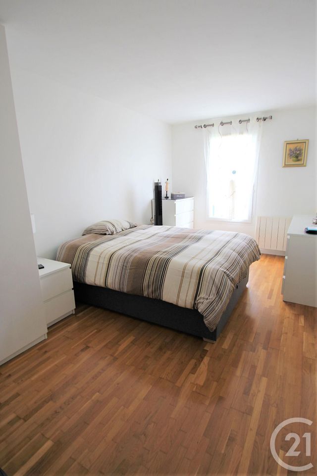 Afficher la photo en grand Appartement F5 à vendre - 5 pièces - 94.63 m2 - TRAPPES - 78 - ILE-DE-FRANCE - Century 21 Asf Immo