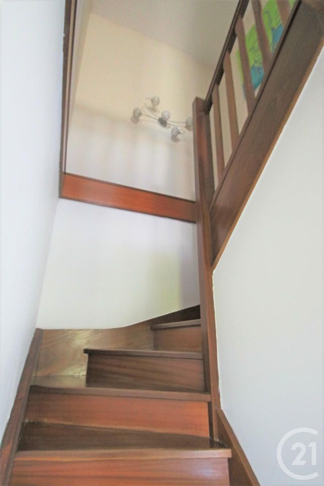 Afficher la photo en grand Appartement F5 à vendre - 5 pièces - 94.63 m2 - TRAPPES - 78 - ILE-DE-FRANCE - Century 21 Asf Immo