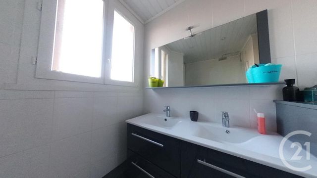 Afficher la photo en grand Appartement F3 à louer - 3 pièces - 66.41 m2 - ROISSY EN FRANCE - 95 - ILE-DE-FRANCE - Century 21 Asf Immo
