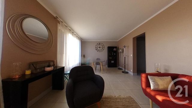 Afficher la photo en grand Appartement F3 à louer - 3 pièces - 66.41 m2 - ROISSY EN FRANCE - 95 - ILE-DE-FRANCE - Century 21 Asf Immo