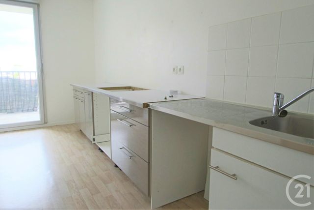 Afficher la photo en grand Appartement F3 à vendre - 3 pièces - 65.0 m2 - TRAPPES - 78 - ILE-DE-FRANCE - Century 21 Asf Immo