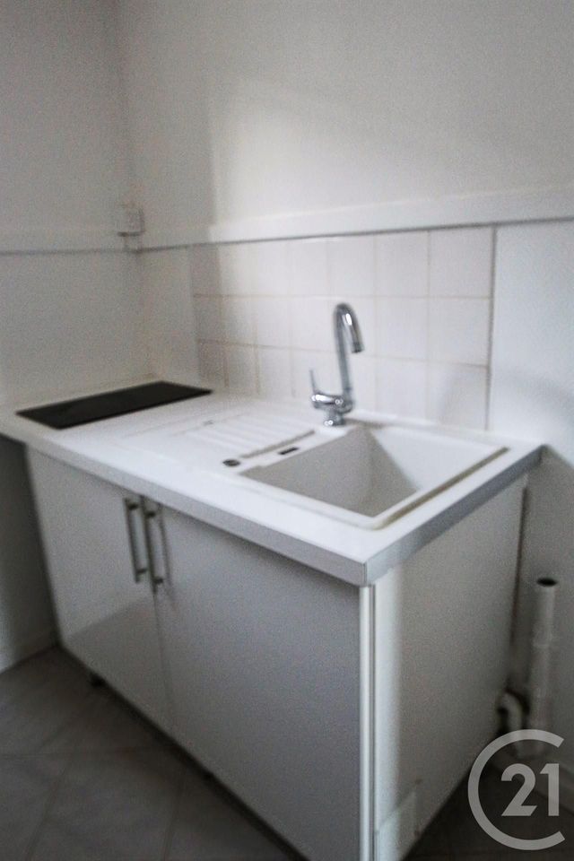 Afficher la photo en grand Appartement F1 à louer - 1 pièce - 27.0 m2 - ST SOUPPLETS - 77 - ILE-DE-FRANCE - Century 21 Asf Immo