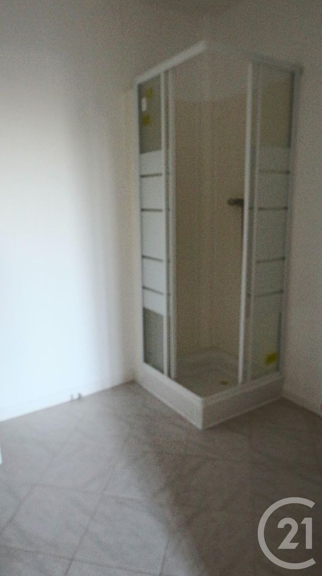 Afficher la photo en grand Appartement F1 à louer - 1 pièce - 27.0 m2 - ST SOUPPLETS - 77 - ILE-DE-FRANCE - Century 21 Asf Immo