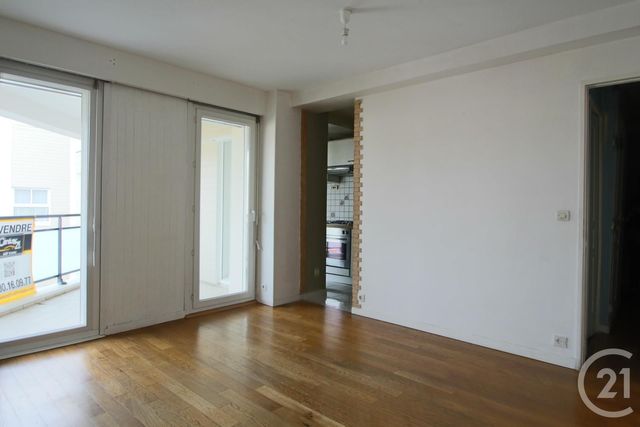 Afficher la photo en grand Appartement F3 à louer - 3 pièces - 67.06 m2 - TRAPPES - 78 - ILE-DE-FRANCE - Century 21 Asf Immo