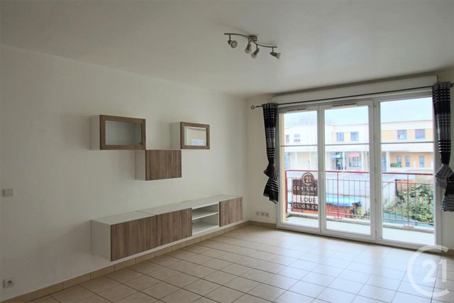 Afficher la photo en grand Appartement F3 à louer - 3 pièces - 55.0 m2 - TRAPPES - 78 - ILE-DE-FRANCE - Century 21 Asf Immo